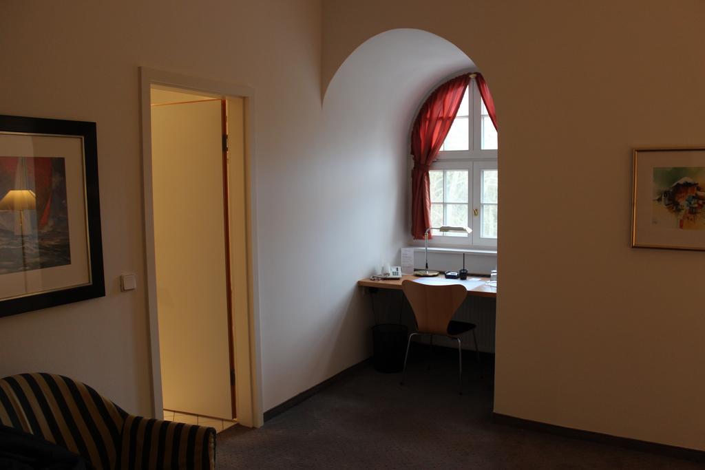 Hotel Schloss Hasenwinkel Zimmer foto